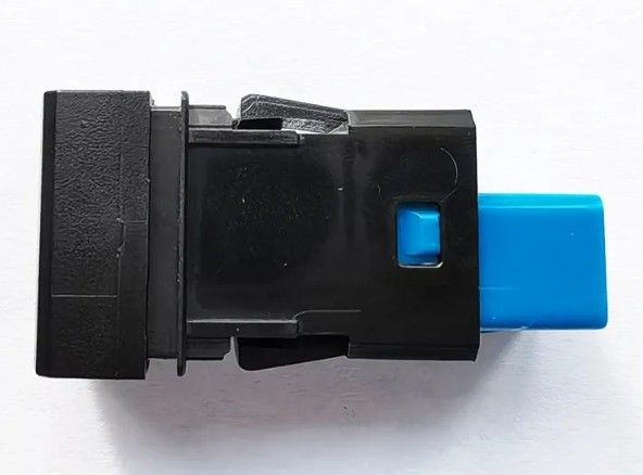 Niestandardowe logo DC 12V 3A CAMERA WRÓZNA LED Przesłanie przyciskowe dla Toyota Square Landcruiser Prado
